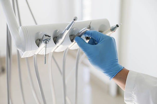 Professional Tooth Extraction technician working in Bladen County County, NC